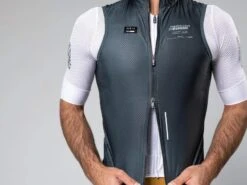 GOBIK Plus 2.0 Unisex Meteor Veste Sans Manches Warm 2023 12 GOBIK Plus 2.0 Unisex Meteor Veste Sans Manches Warm 2023 -Bicyclette Pièces Magasin gobik plus 20 unisex meteor veste sans manches warm 2023 3